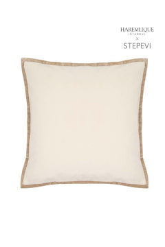 Cream & Camel Velvet cushion close-up. Soft furnishing accent from HAREMLIQUE Istanbul x STEPEVI collection.