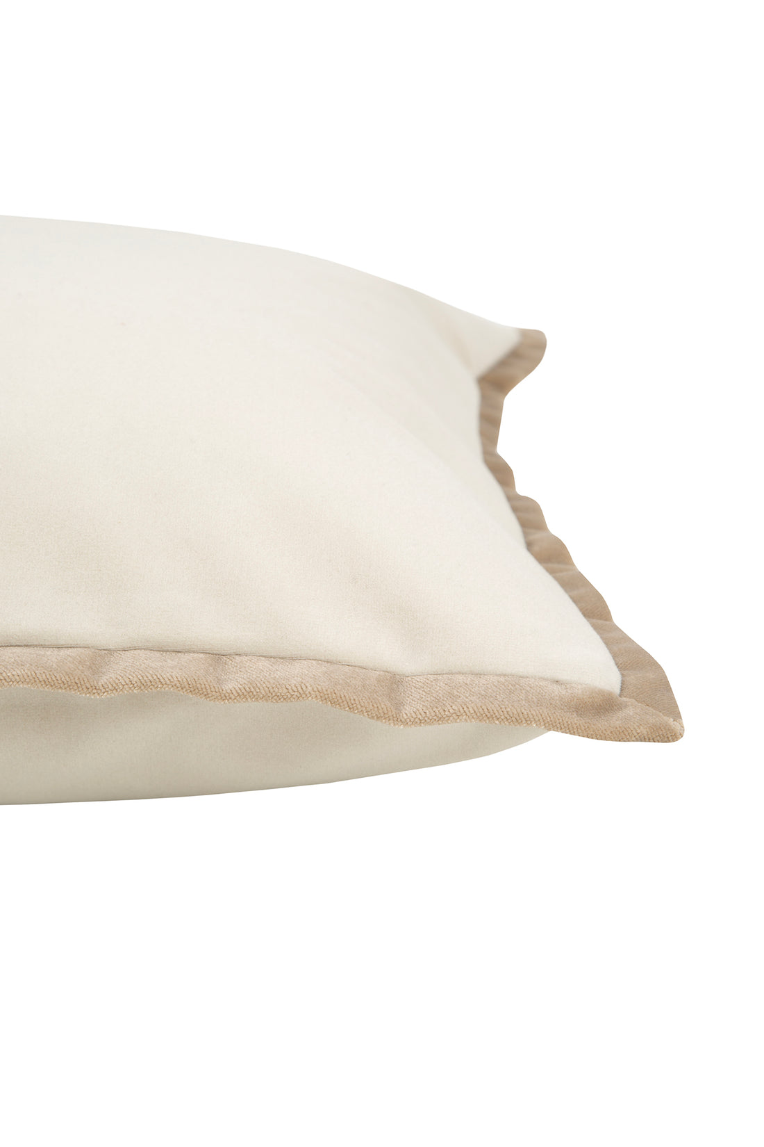 Cream & Camel Velvet cushion close-up. Soft furnishing accent from HAREMLIQUE Istanbul x STEPEVI collection.